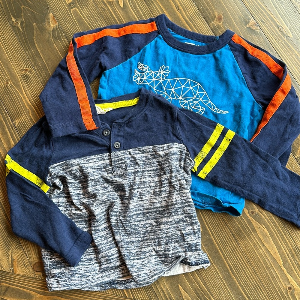 2 boys long sleeve shirts